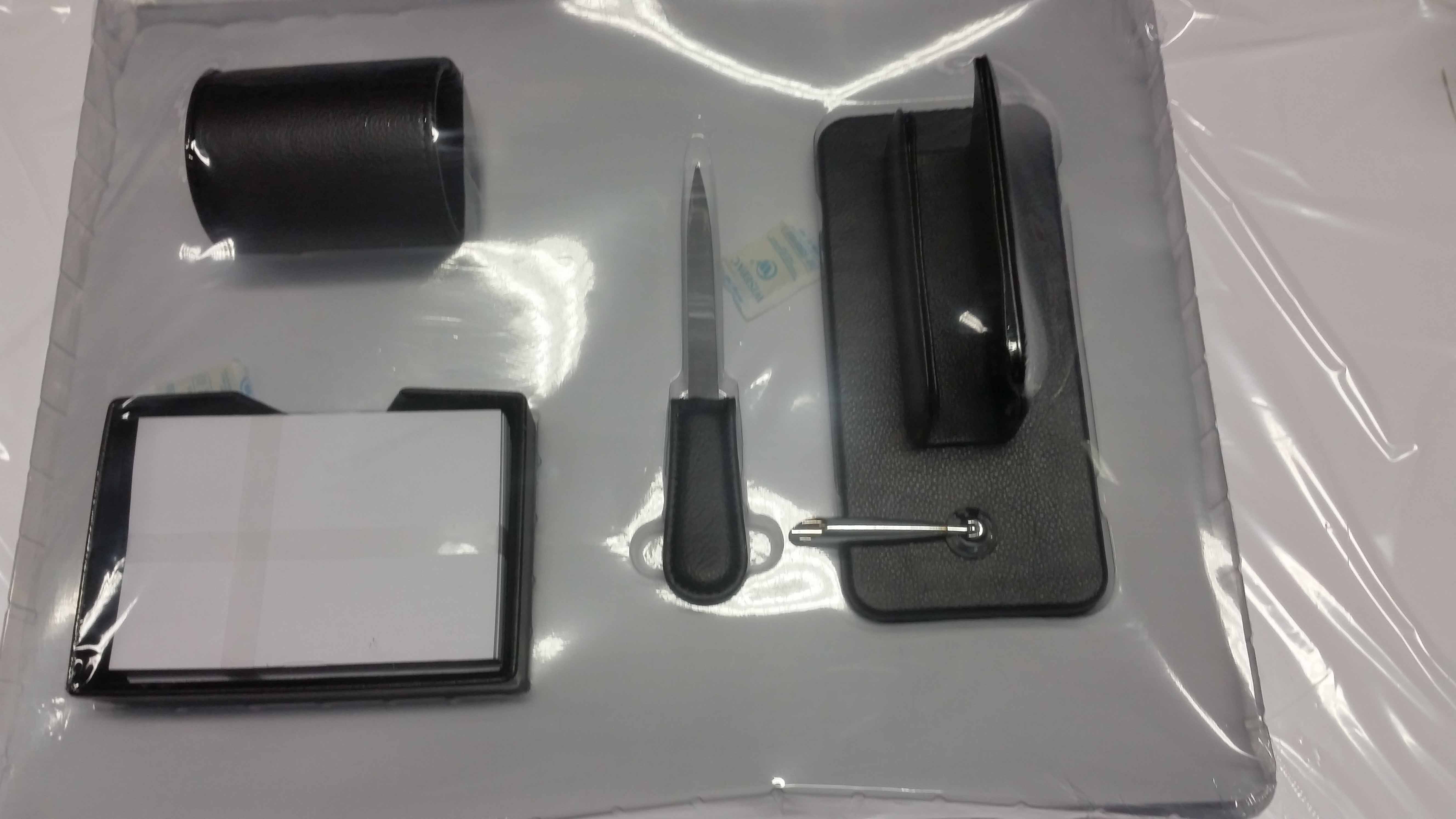 SOTTOMANO DA SCIVANIA SEMILPELLE NERO 41A-DSE5 37NIK033